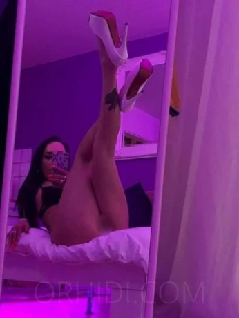 Isabella Latina