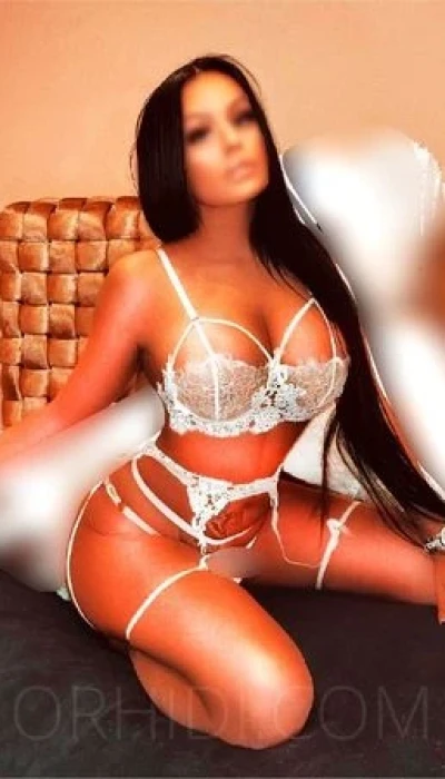 Sexbombe Bianca 19 Jahre jung, Anfängerin aus Ungarn