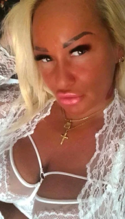Paula Topservice