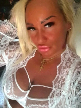 Paula Topservice