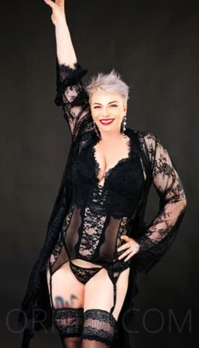 LISA TANTRA ENGEL