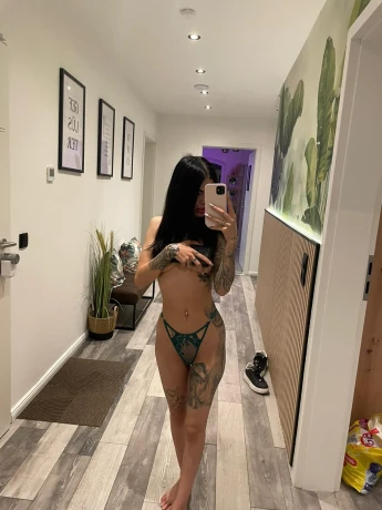 Hot Deea