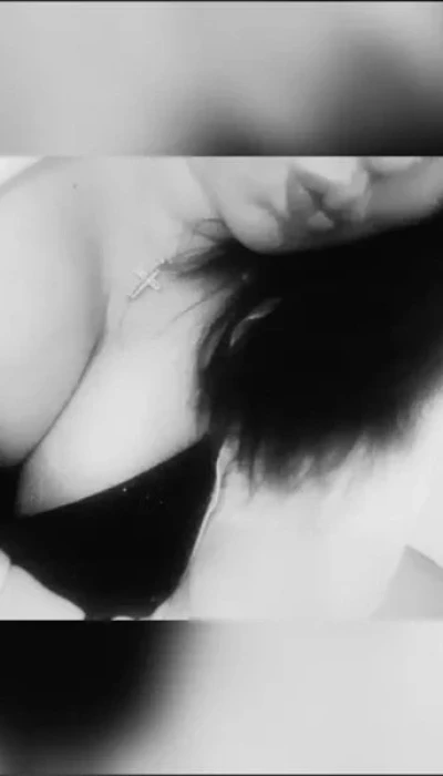 Intimbehaarte Kim Privat Diskret