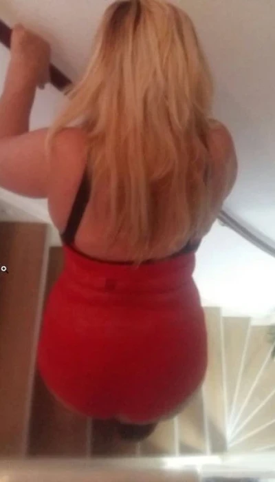 Vollbusige Kathy