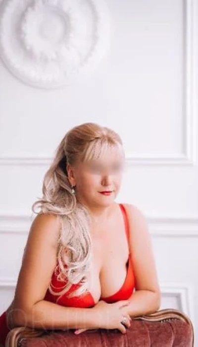 TINA - GANZ NEU! HEISSES BUSENWUNDER