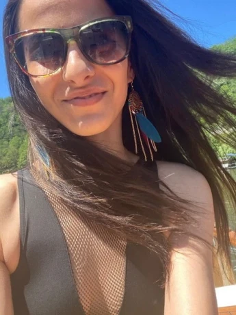 Melina52