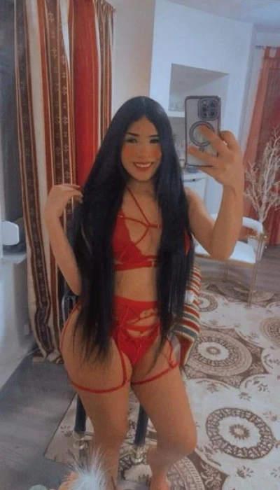 TS Mia Mega