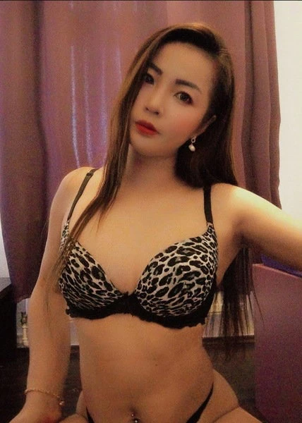 Nadia Top Service Massage