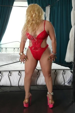 Anna Española heißen - 100% Service
