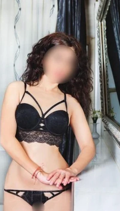 Alissia, sexy Po-Prinzessin - Haus Berger