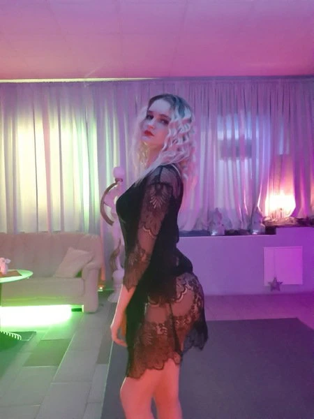 Neu! Sexy Alena bei Club EXZELLENT