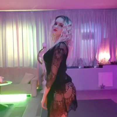 Neu! Sexy Alena bei Club EXZELLENT