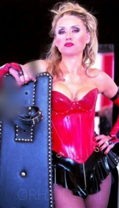 HEAVY-RUBBER, FETISCH-STUDIO  & KLINIK BY HERRIN ROXANA
