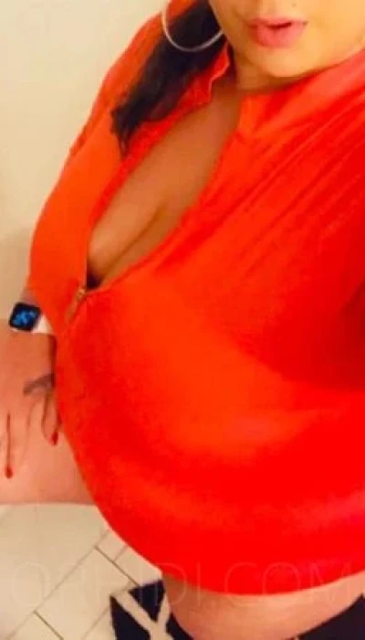 Sexy Bellaaa 32J.