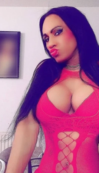 Ts Paola Andrews
