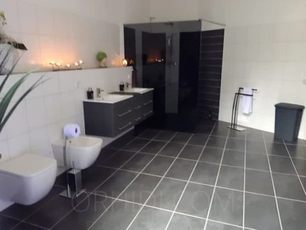 Haus No1-Kein Club-Privathaus