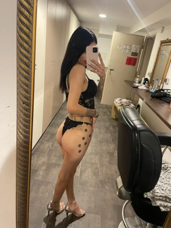 Hot Deea