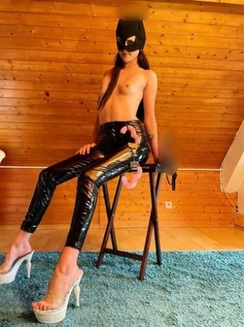 DOMINA BEATRICE