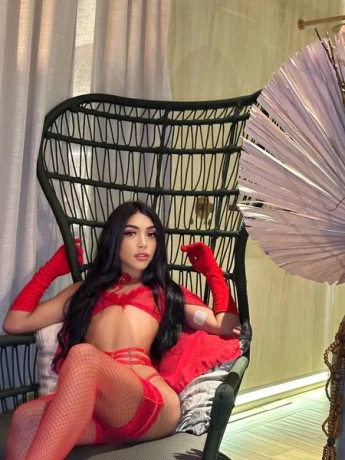 TS Julia Beatriz