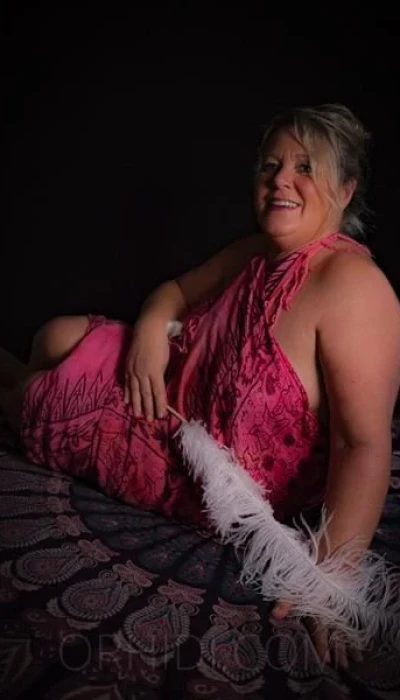 DAS MASSAGEPARADIES BEI INDIRA