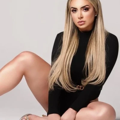 Mia
