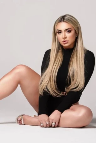 Mia