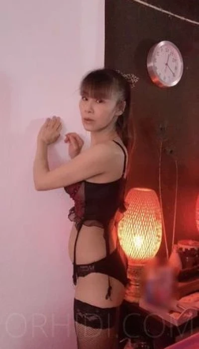 Skinny Ella