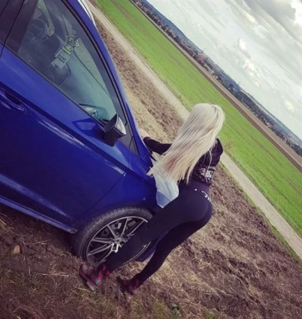 Deutsche junge(18+) Dame 100% echte Bilder