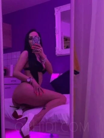 Isabella Latina