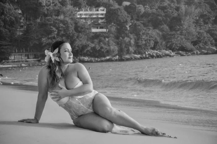 NEU! MIRIAM - SCHÖNER BODY