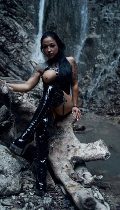 Jenny Hot