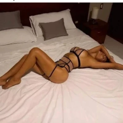 Megan Im Relax Haus