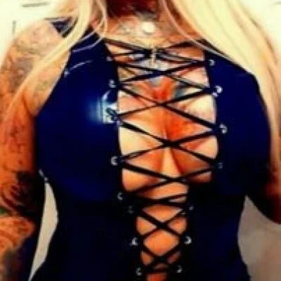 Tattoomodel Gina blond P*rno