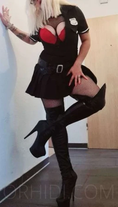 Julia - Top Service!