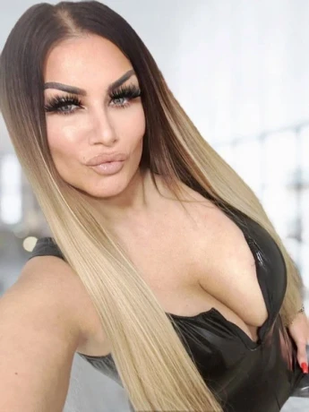 Lady Aylin Köln