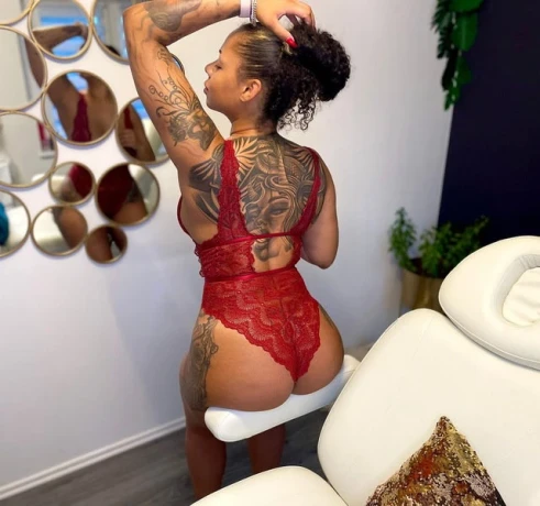 BONI - 100% curvy deutsch/latina NUR BIS SONNTAG !!