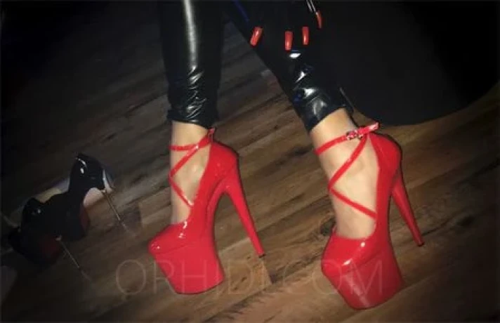 Lady Sarah Lee * Deutsche Domina*