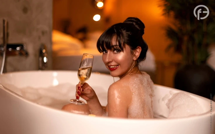 Carla Bei Fame Escort