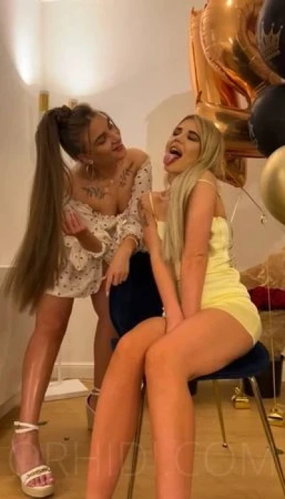 Sex Show mit Anastasia und Diana
