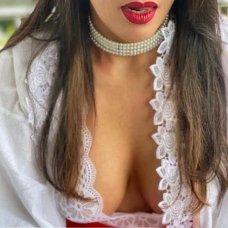 Beatriz Fernandez Feuer Latina