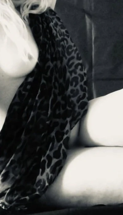 Neu Dana Deine Beruhrerin Tantrische Ol Ganzkorpermassagen