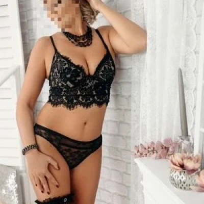 Sarah aus Ungarn - Luxusladies