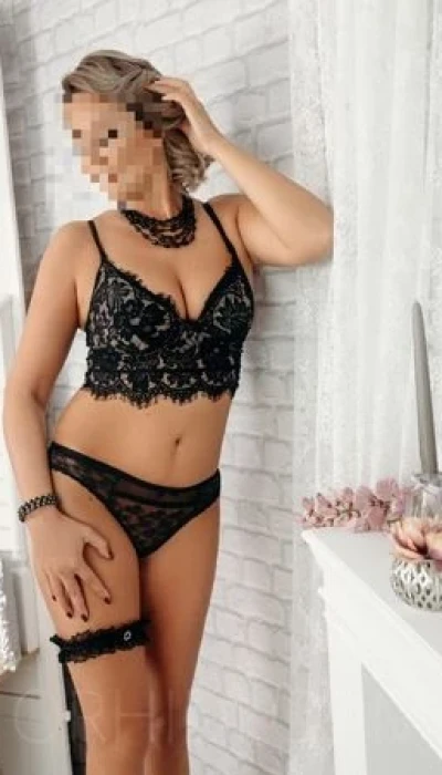 Sarah aus Ungarn - Luxusladies