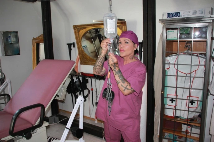 Lady Ronja Domina Klinikerin