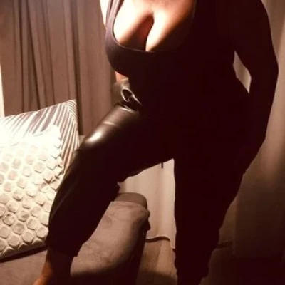 NEU!!! Lady Julia
