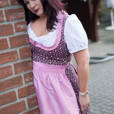 NEU LARISSA NEU DREIER MIT FREUNDIN KARINA !!