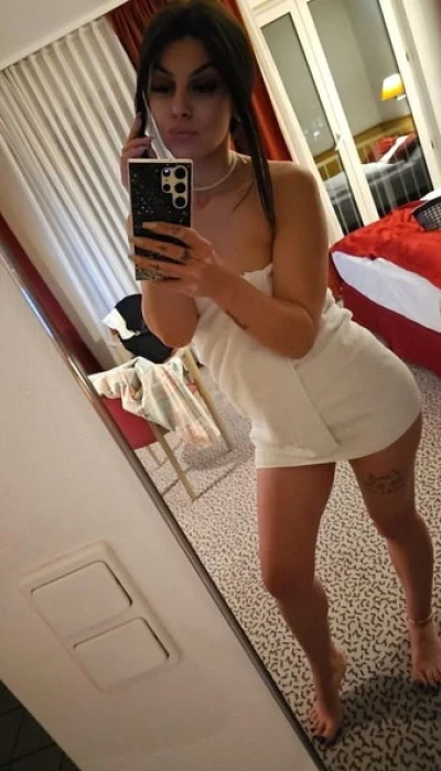 DENISA - tiefe ZK !! im Haus 102