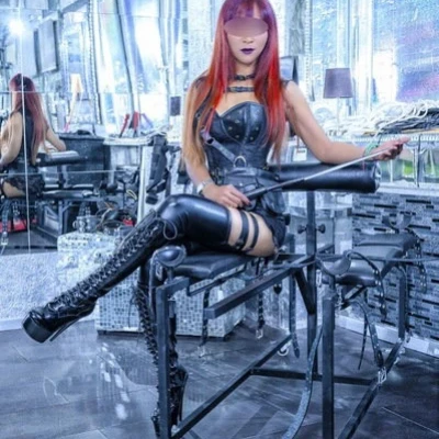 SEXY LADY ANNA