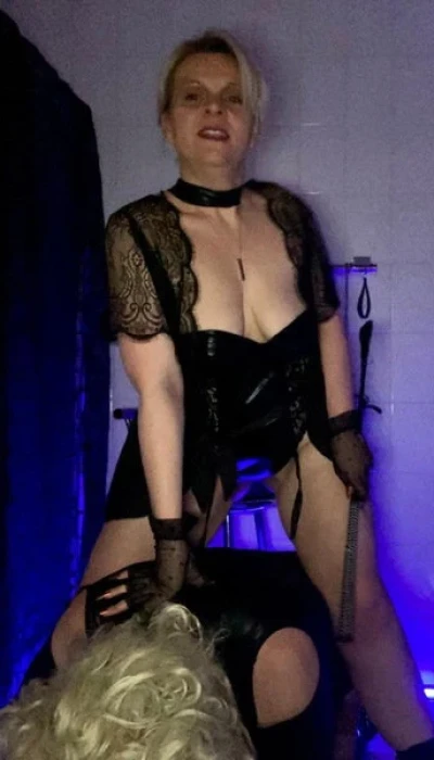 Mistress Mona