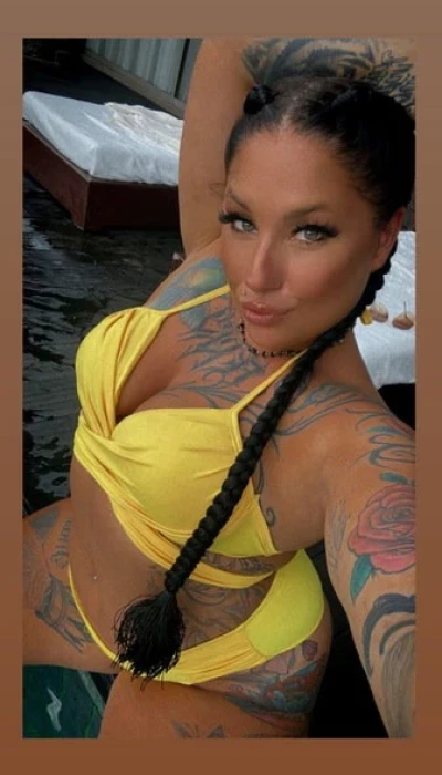 Curvy Chayenne
